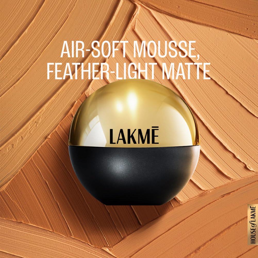 Lakme Xtraordin-airy Matte Mousse Foundation with SPF 8, Minimizes Pores