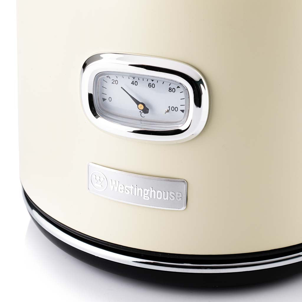 https://cdn.shopify.com/s/files/1/0676/9999/8920/files/WKWK148WH-Retro-Kettle-2.jpg?v=1747805650