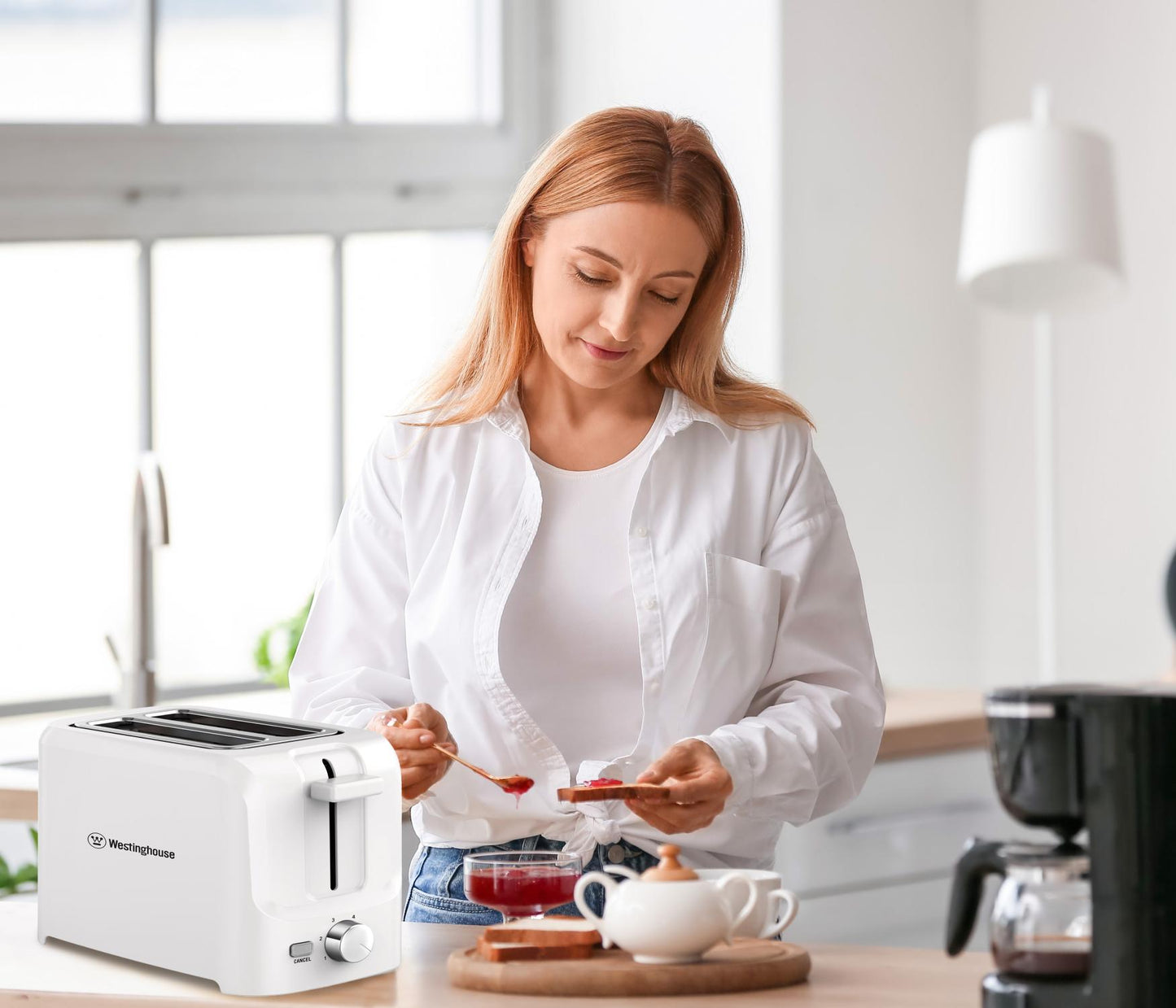 https://cdn.shopify.com/s/files/1/0676/9999/8920/files/White-body-toaster-4.jpg?v=1750336042