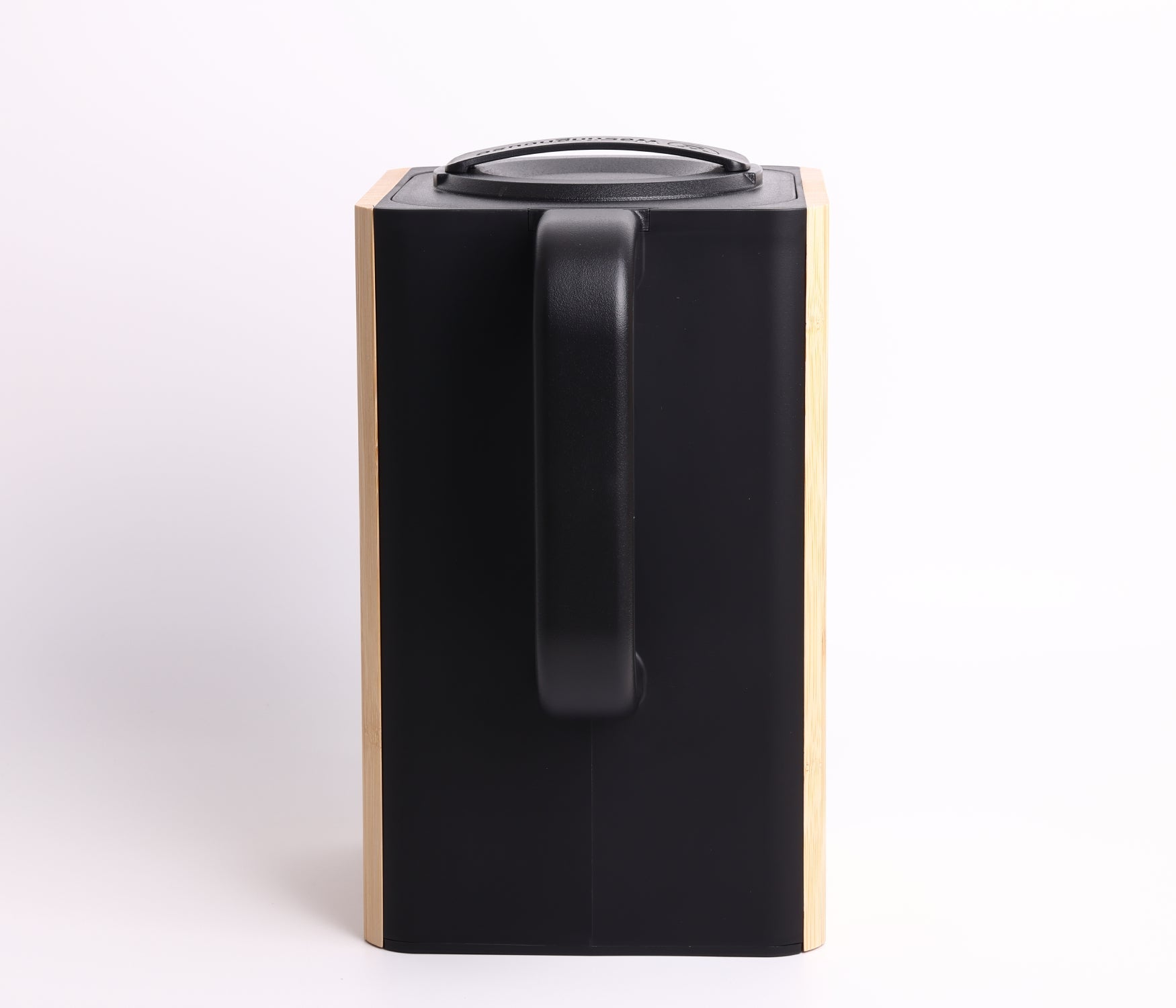 https://cdn.shopify.com/s/files/1/0676/9999/8920/files/bamboo-kettle-9.jpg?v=1747805351