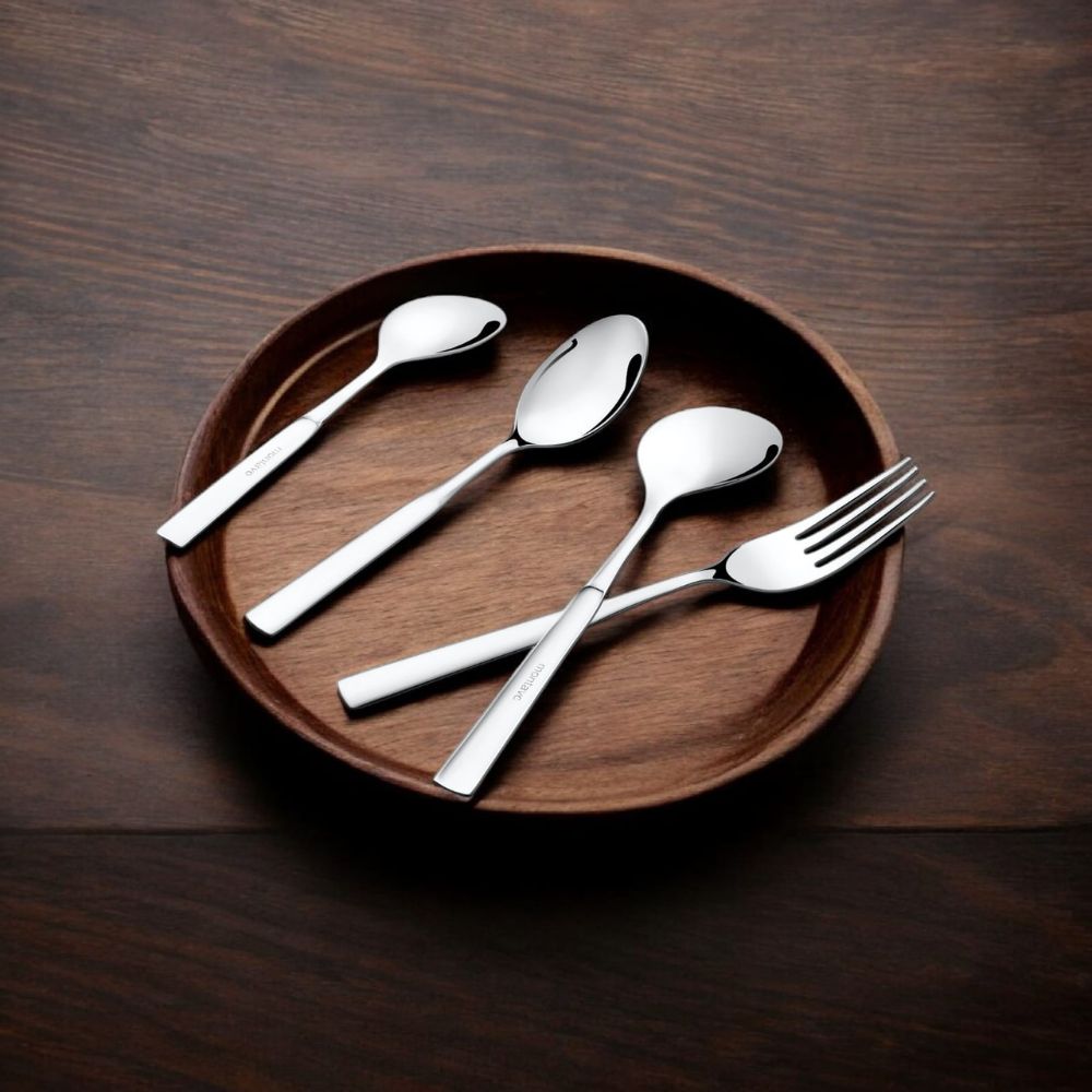 https://cdn.shopify.com/s/files/1/0892/2962/3615/files/lisbon-cutlery-set-4-pcs-on-wooden-plate.jpg?v=1756883216